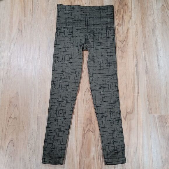 ☔️🔺️Spanx Olive & Black "Look at me Now" Seamless High Waist Pants Medium - Picture 4 of 8